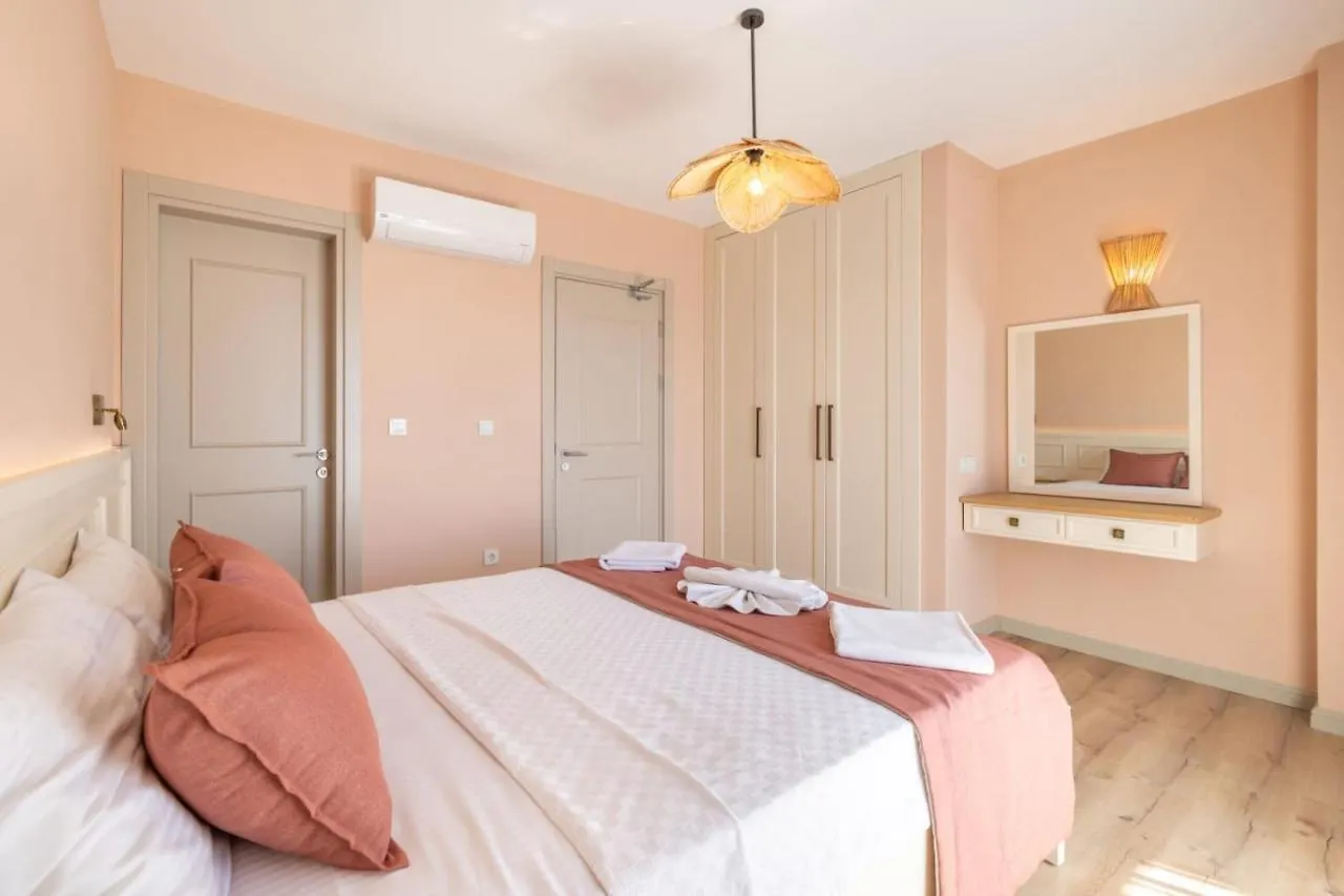 Villa Sakiz Marmaris Soeguet'De Oezel Havuzlu Kiralik Villa 터키